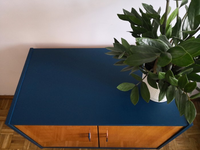 Смотрите также:   Как покрасить мебель, стеллажи мебельной краской RD-Aquatop PU